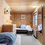 2 Bedroom Amazing In Vaeggerlose Дом отдыха *