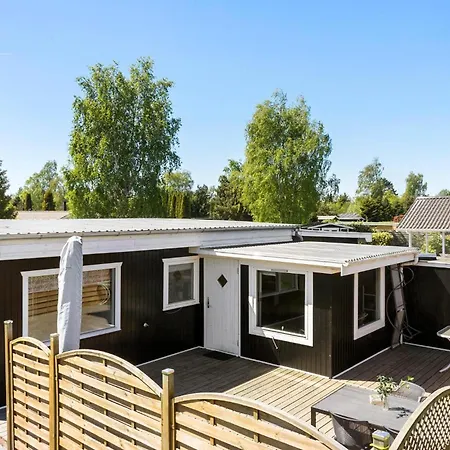 2 Bedroom Amazing In Vaeggerlose *